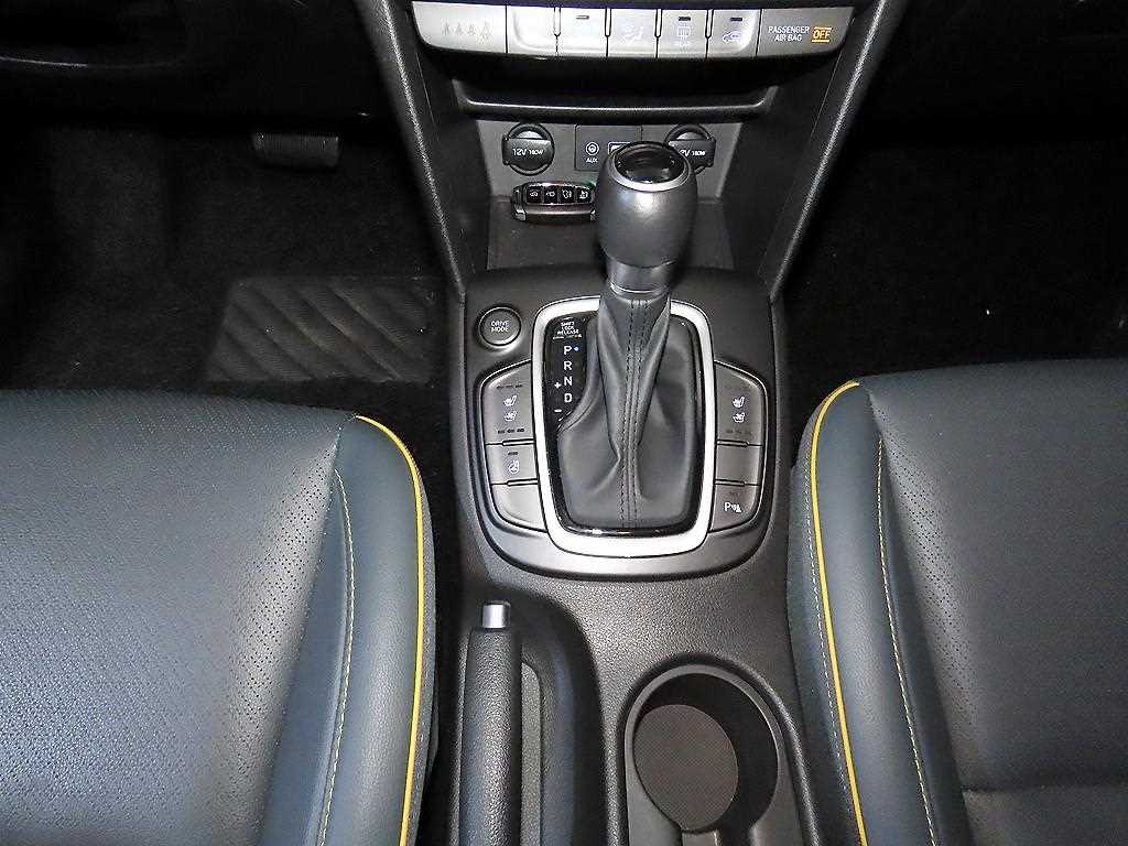 HYUNDAI Kona - Vista 12