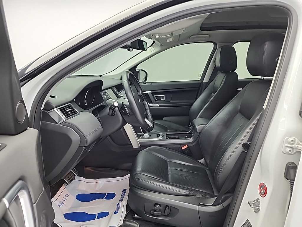 Land Rover Discovery Sports - Vista 11