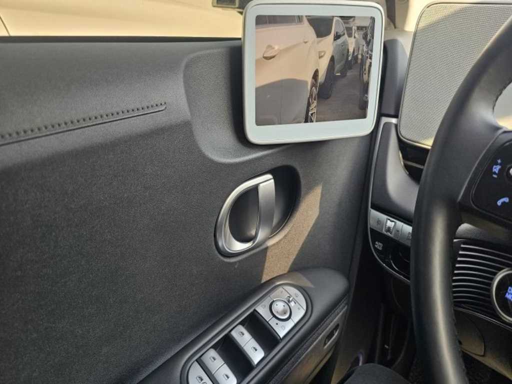 HYUNDAI Ioniq 5 - Vista 7