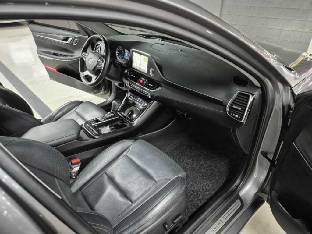 HYUNDAI Grandeur - Vista 7