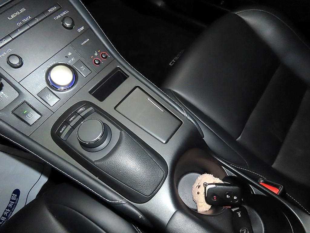 Lexus CT 2019 Plateado - Importación desde Corea - HF Imports Iquique - Foto 13