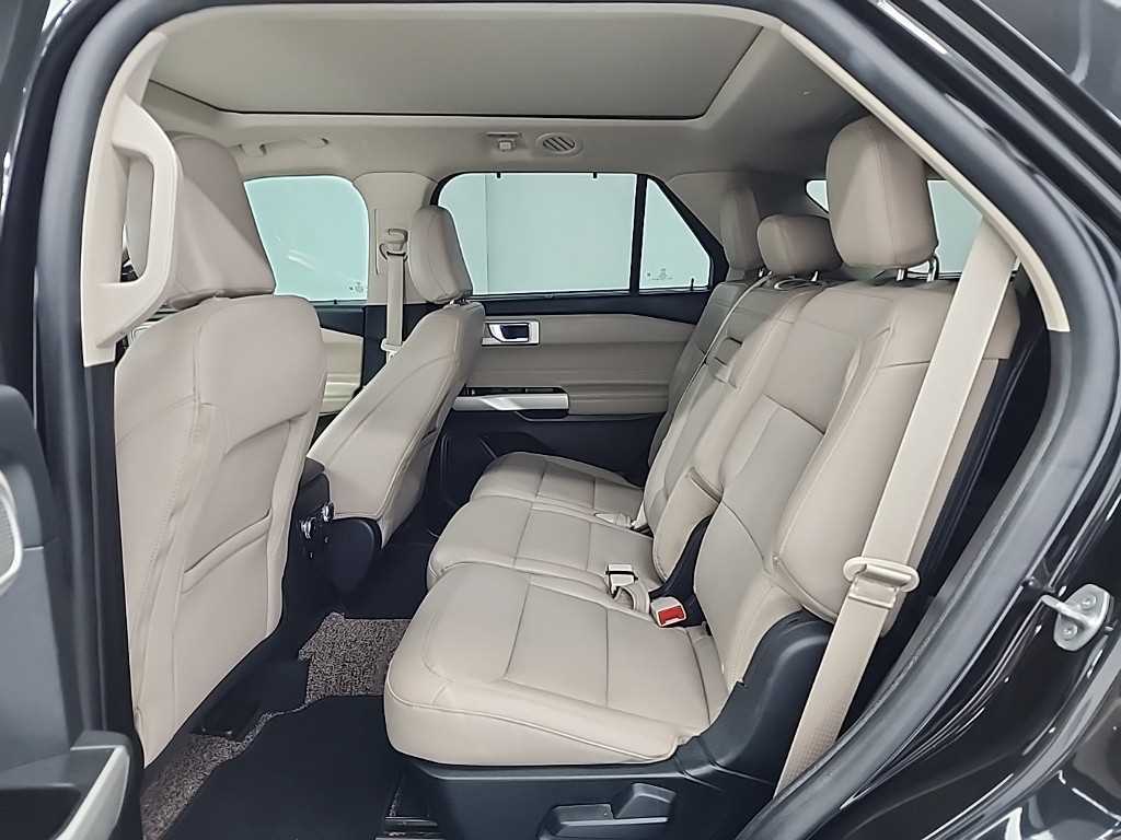 Ford Explorer - Vista 12