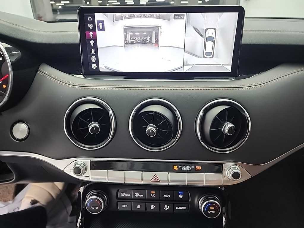 KIA Stinger - Vista 10