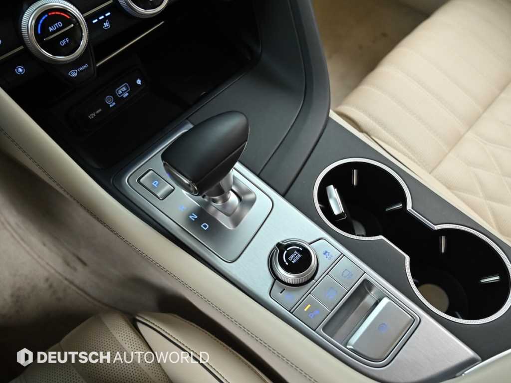 Genesis G70 - Vista 9