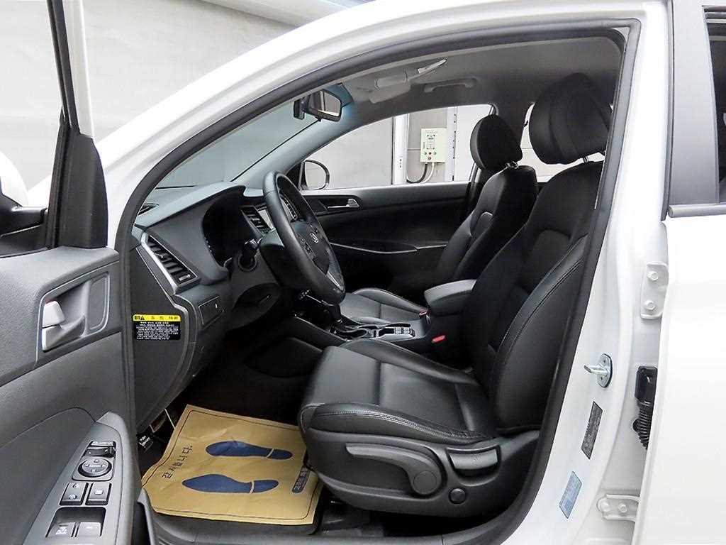HYUNDAI Tucson - Vista 5