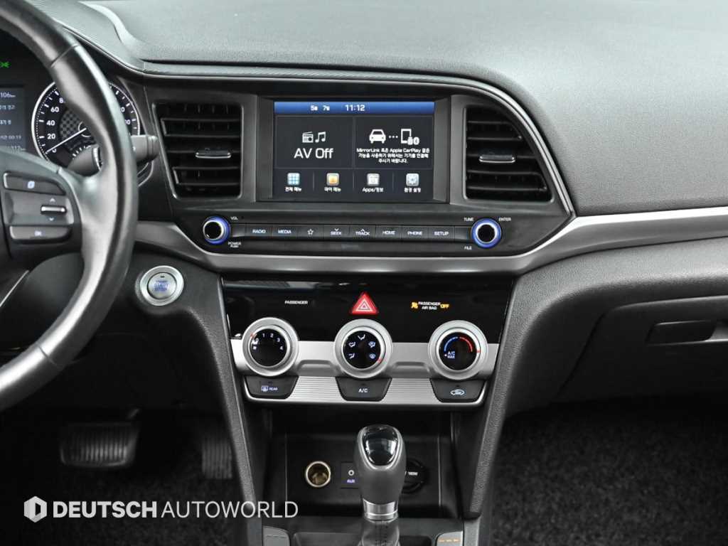 HYUNDAI Avante 2019 Blanco - Importación desde Corea - HF Imports Iquique - Foto 14