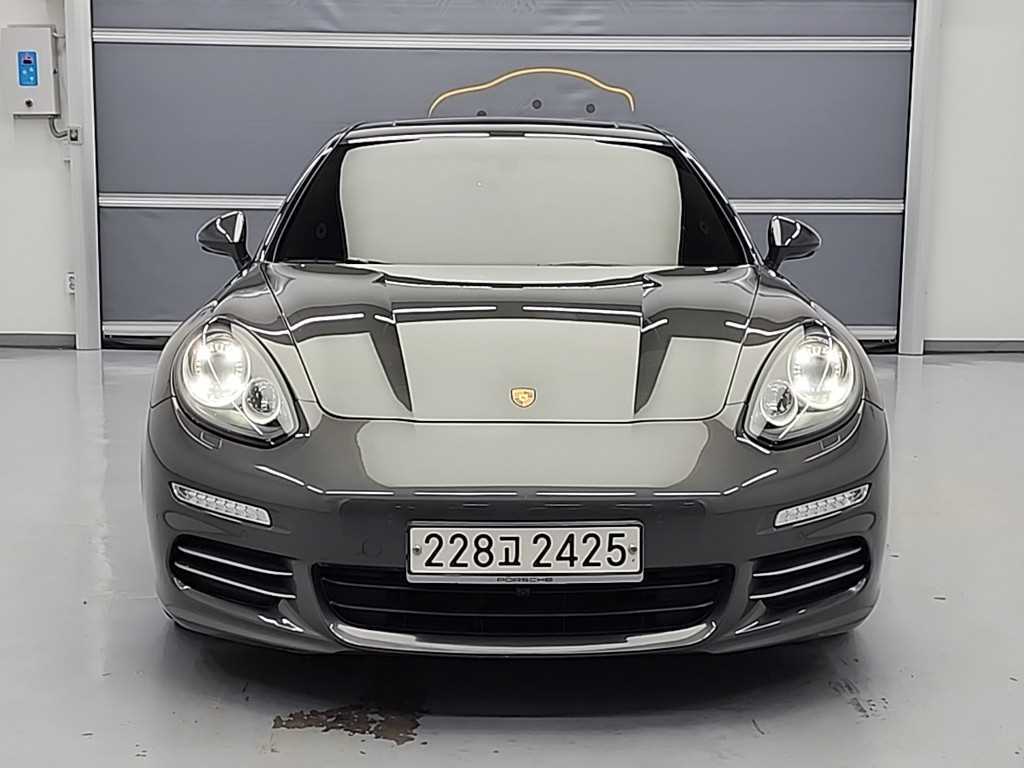 Porsche Panamera - Vista 2