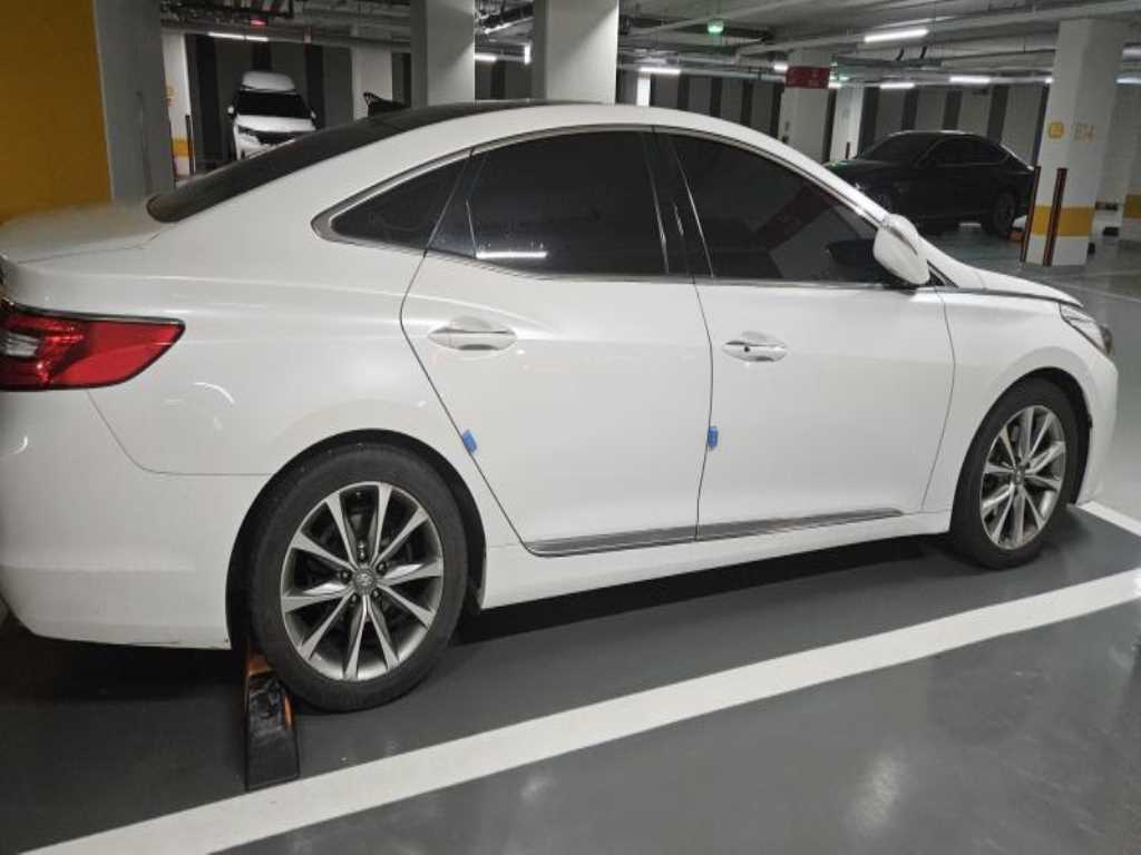 HYUNDAI Grandeur - Vista 5