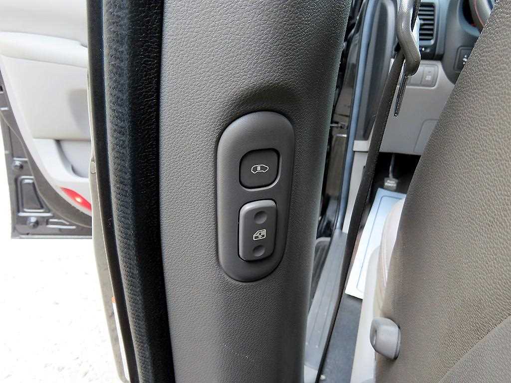 KIA Carnival 2011 Negro - Importación desde Corea - HF Imports Iquique - Foto 15