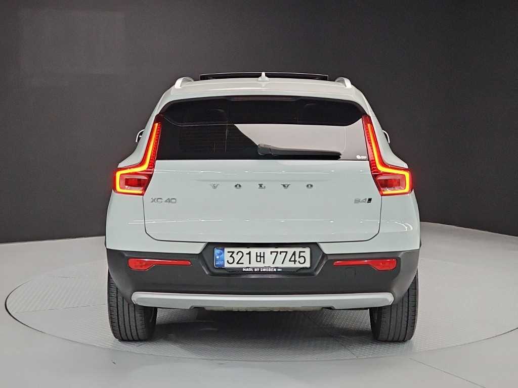 Volvo XC40 - Vista 3
