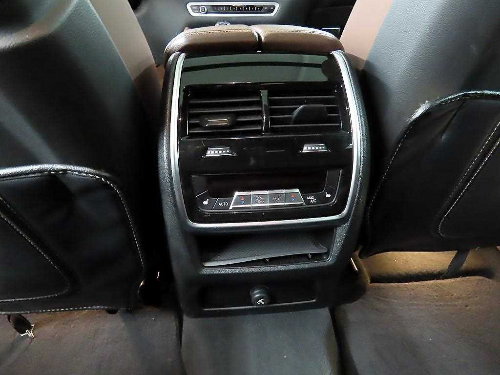BMW X6 - Vista 12