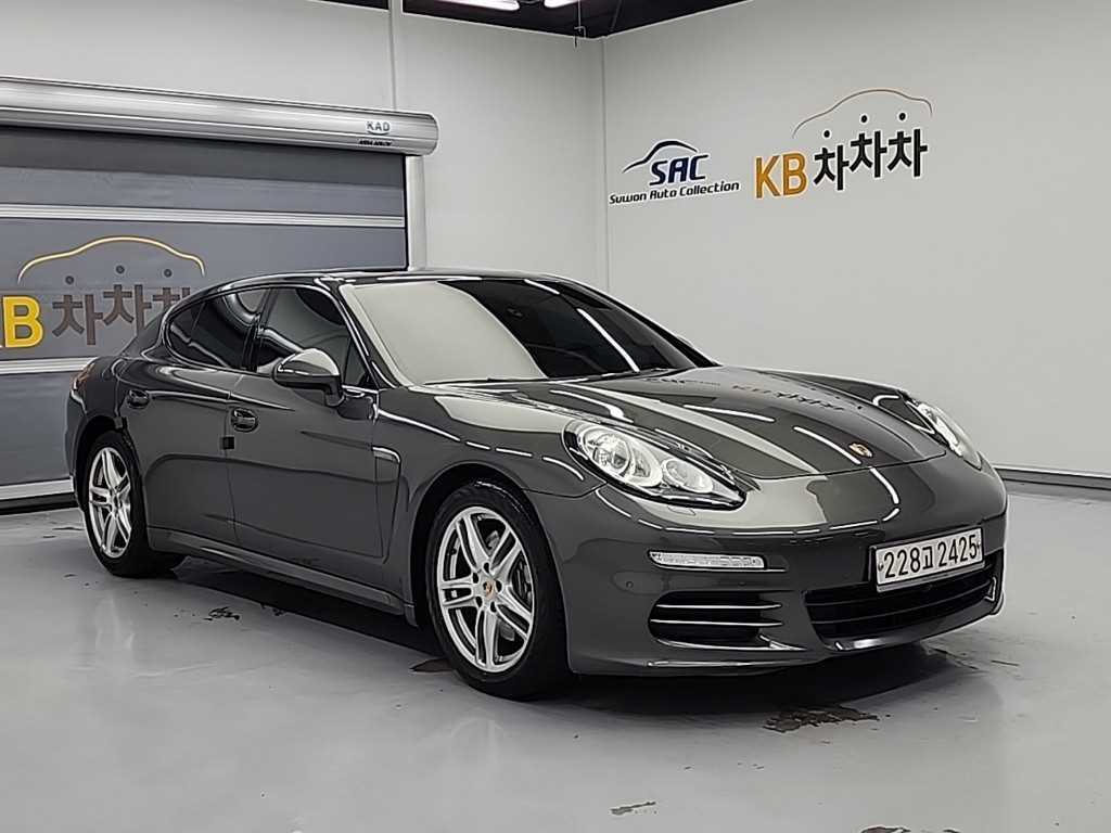 Porsche Panamera - Vista 4