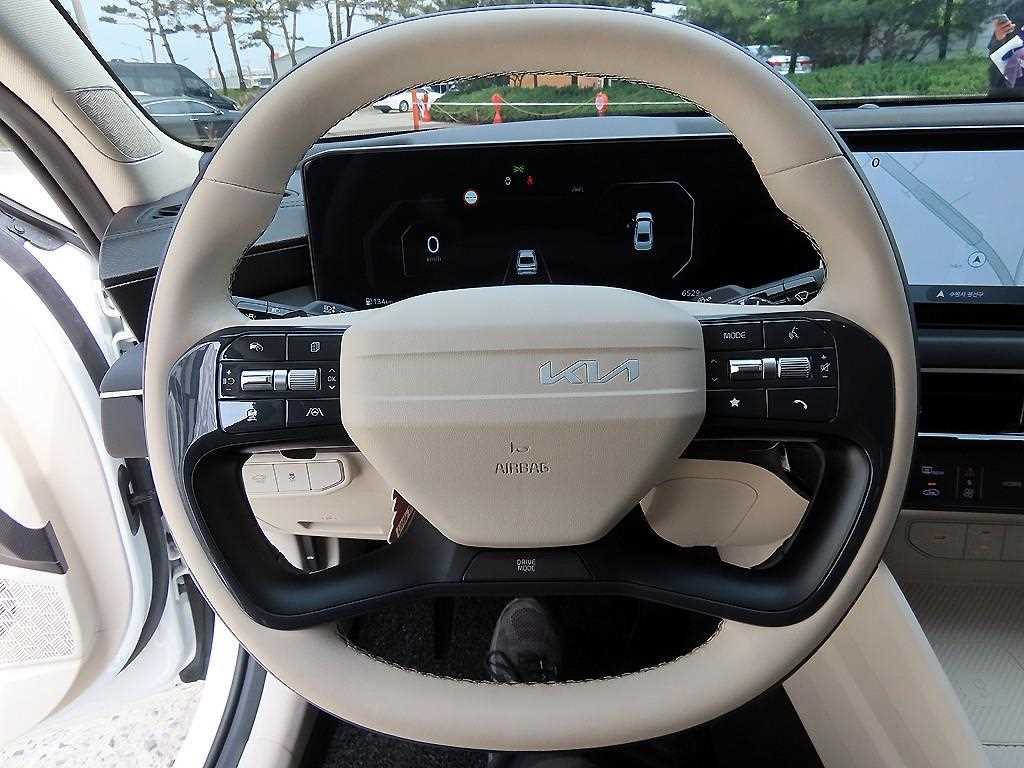 KIA K8 - Vista 8