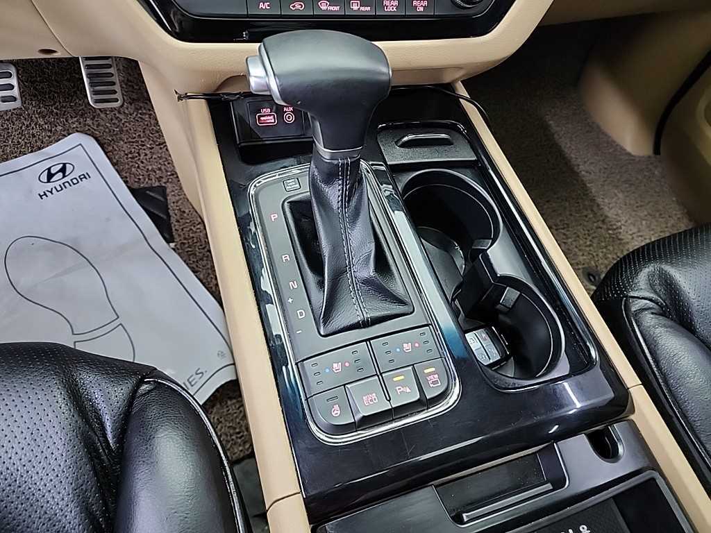 KIA Carnival - Vista 8