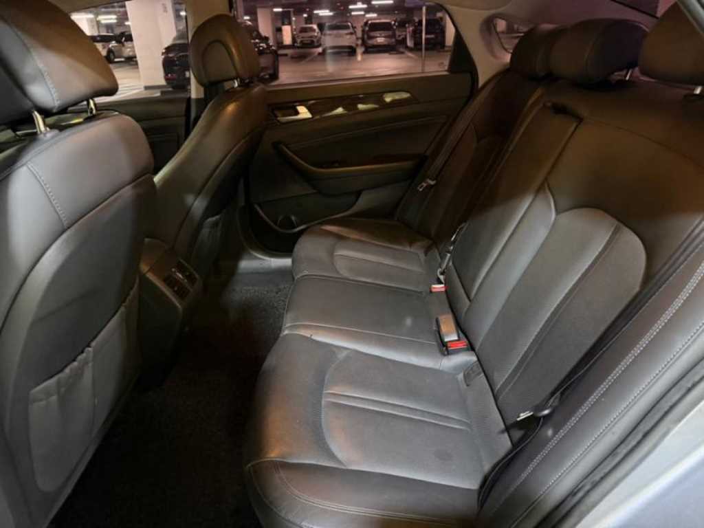 HYUNDAI Sonata - Vista 7