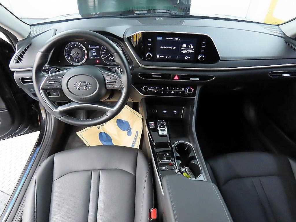HYUNDAI Sonata - Vista 7