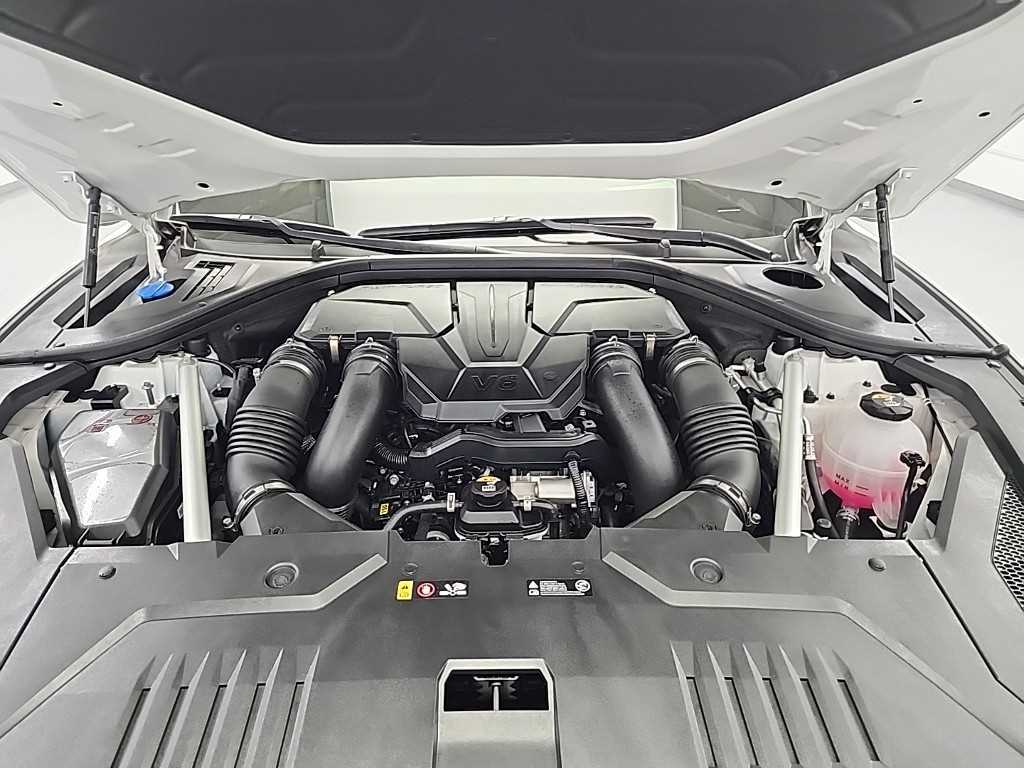 Genesis GV70 - Vista 5