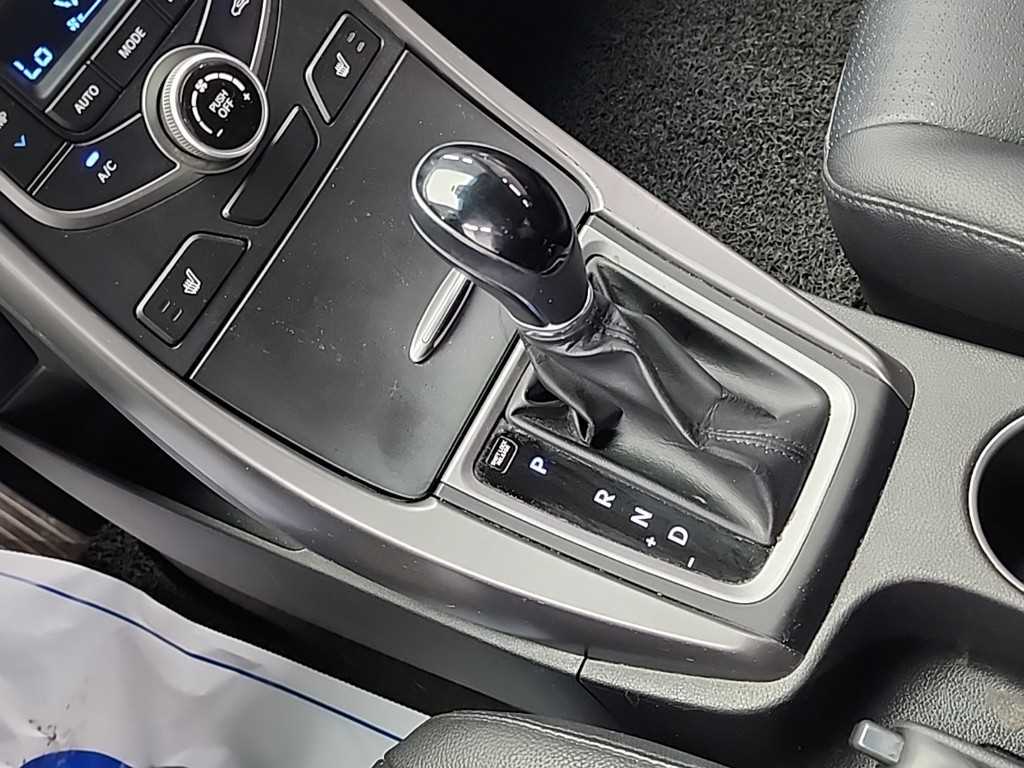 HYUNDAI Avante - Vista 8