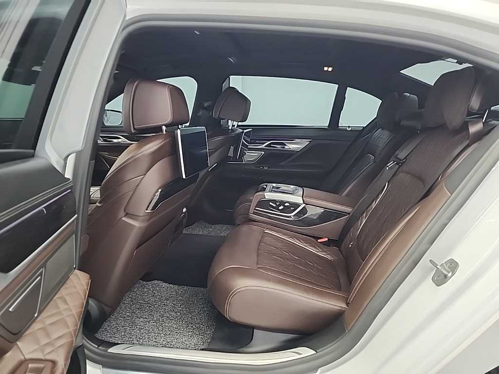 BMW 7 Series - Vista 12