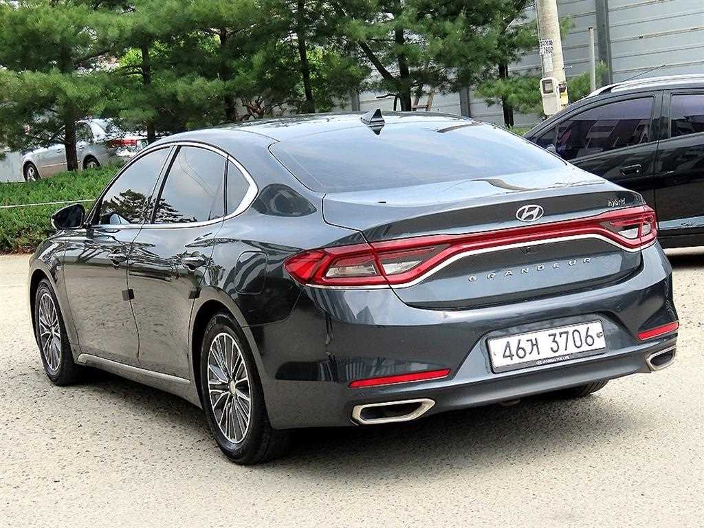 HYUNDAI Grandeur - Vista 3