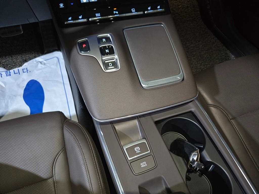 HYUNDAI Grandeur - Vista 12