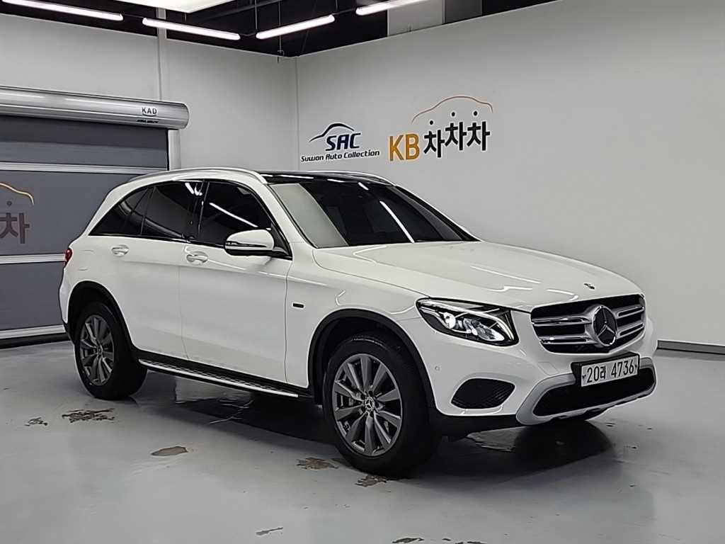 Mercedes Benz GLC Class - Vista 4
