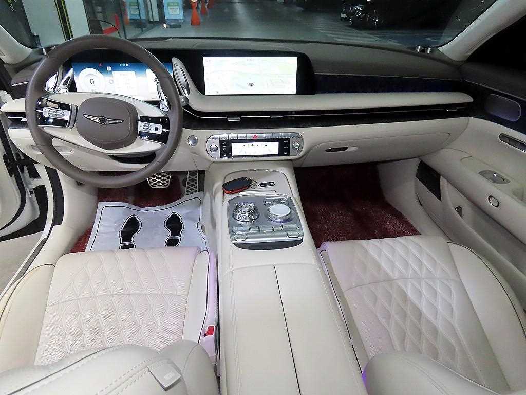 Genesis G90 - Vista 10