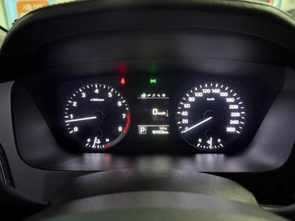 HYUNDAI Sonata - Vista 9