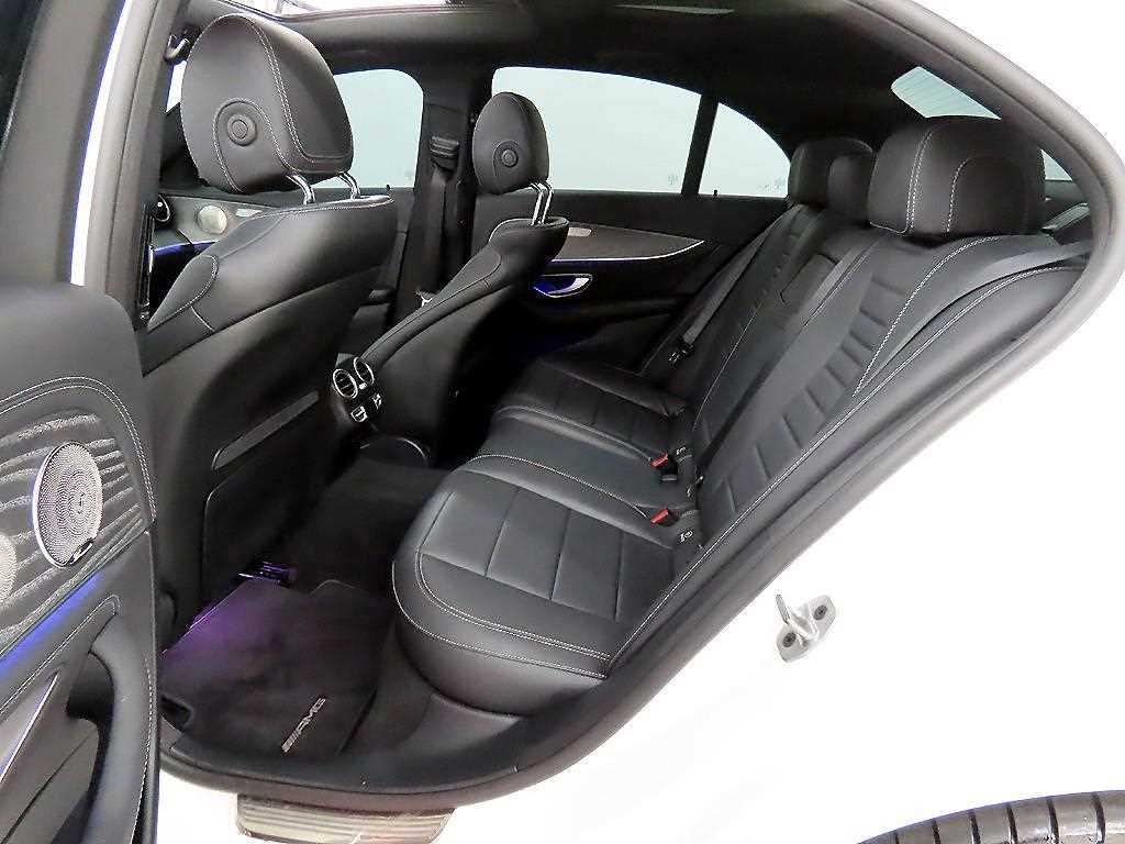 Mercedes Benz E class - Vista 6