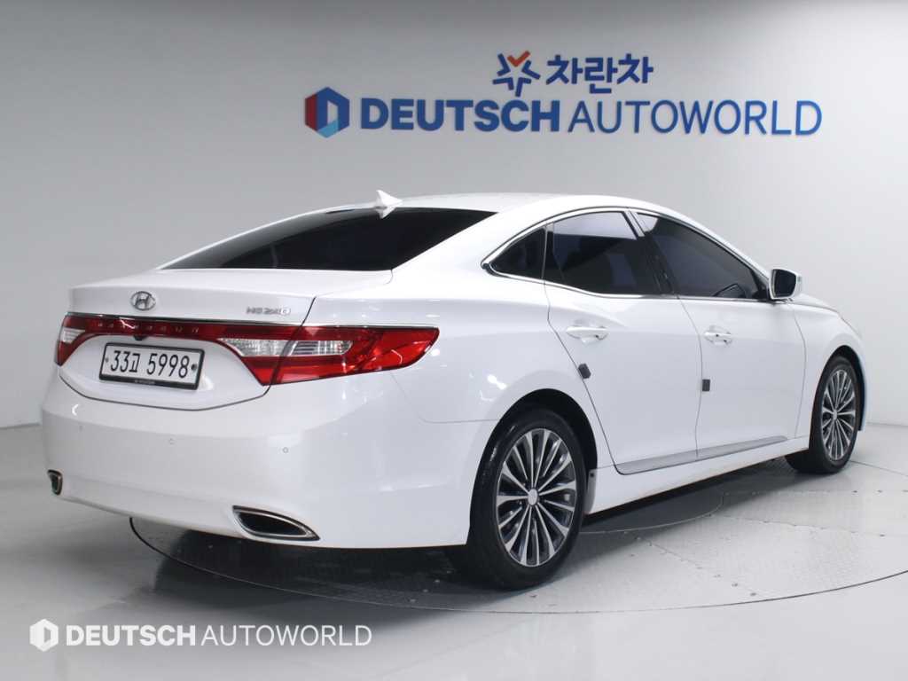 HYUNDAI Grandeur - Vista 2