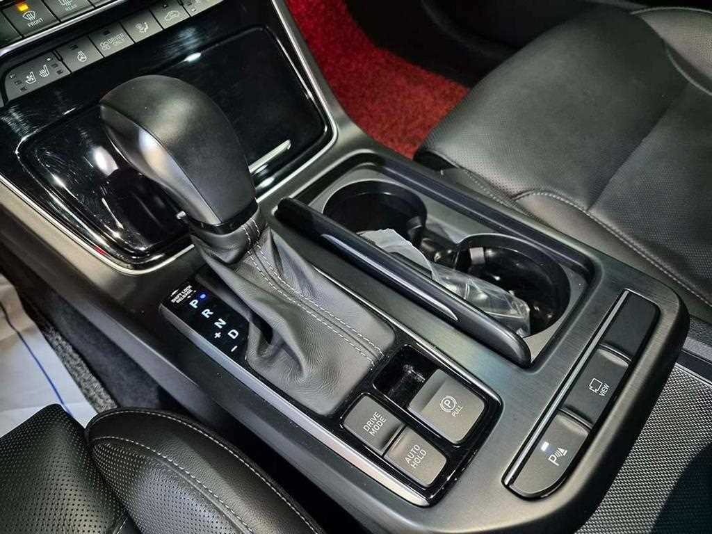 HYUNDAI Grandeur - Vista 11