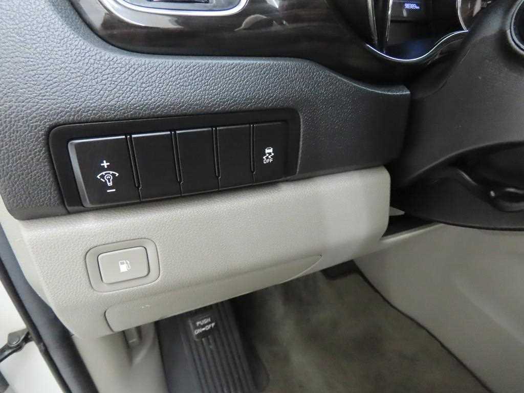 KIA Carnival - Vista 10