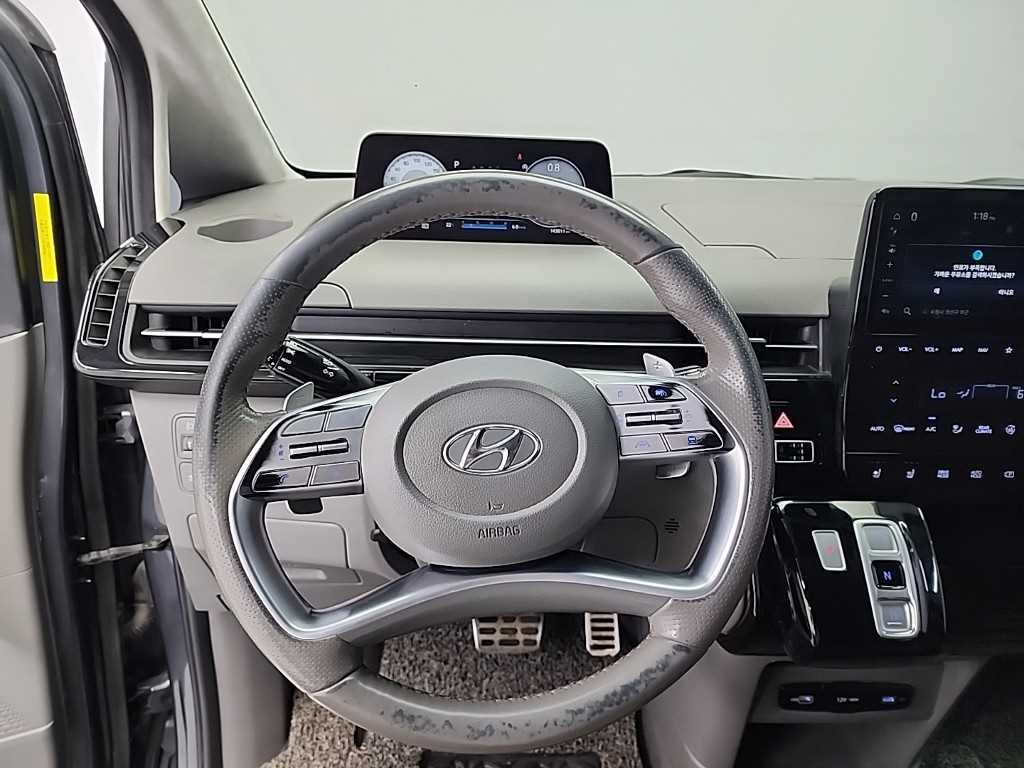 HYUNDAI Staria - Vista 9