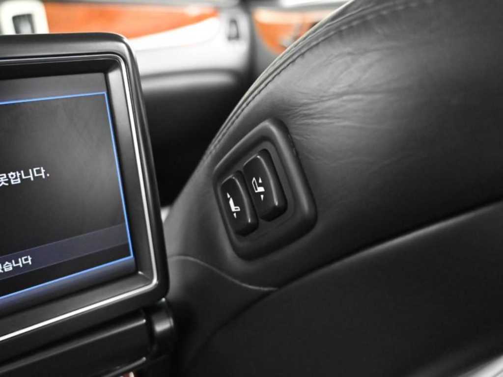 HYUNDAI Equus 2012 Negro - Importación desde Corea - HF Imports Iquique - Foto 17