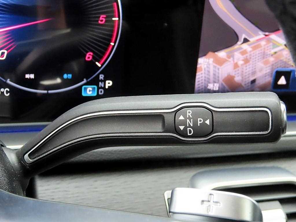 Mercedes Benz GLE Class - Vista 10