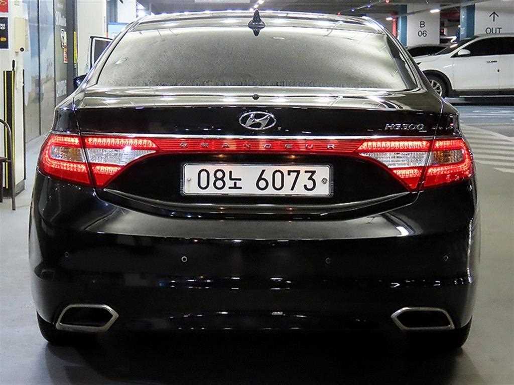 HYUNDAI Grandeur - Vista 5
