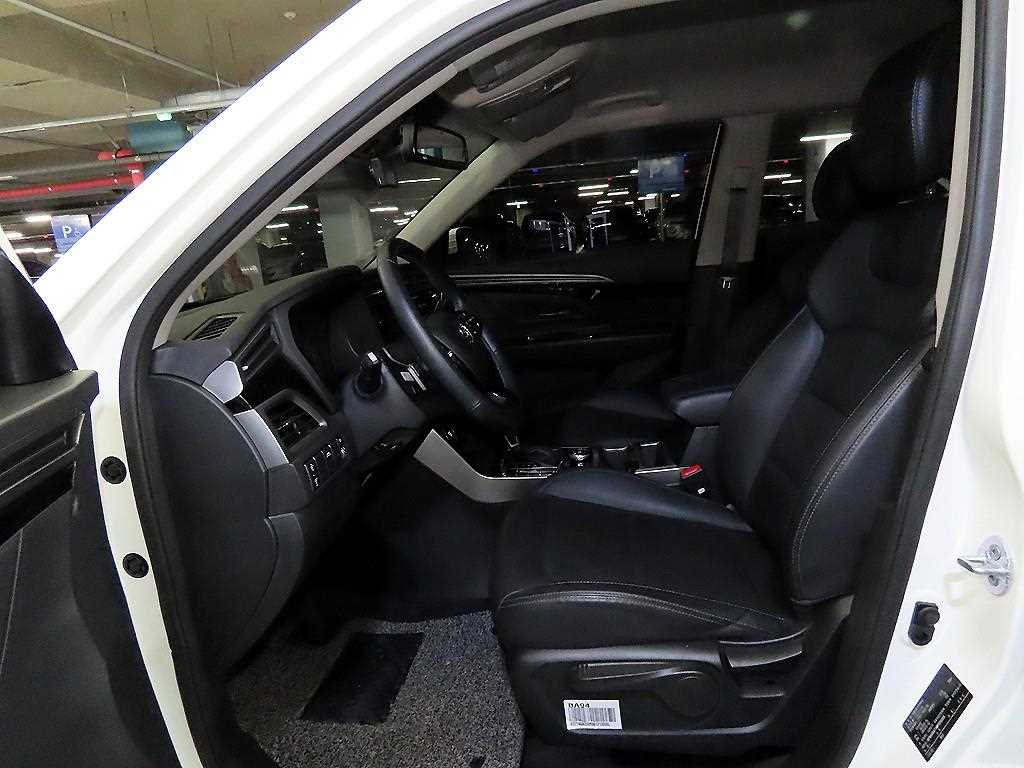 Ssangyong Korando - Vista 6