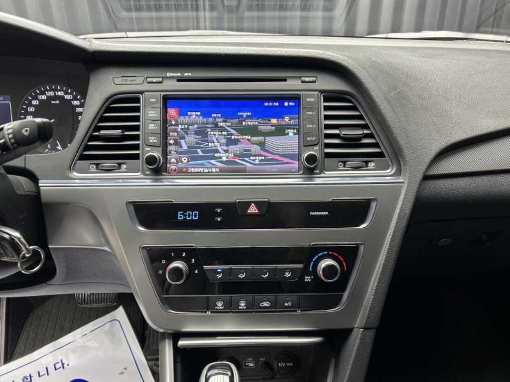 HYUNDAI Sonata - Vista 10