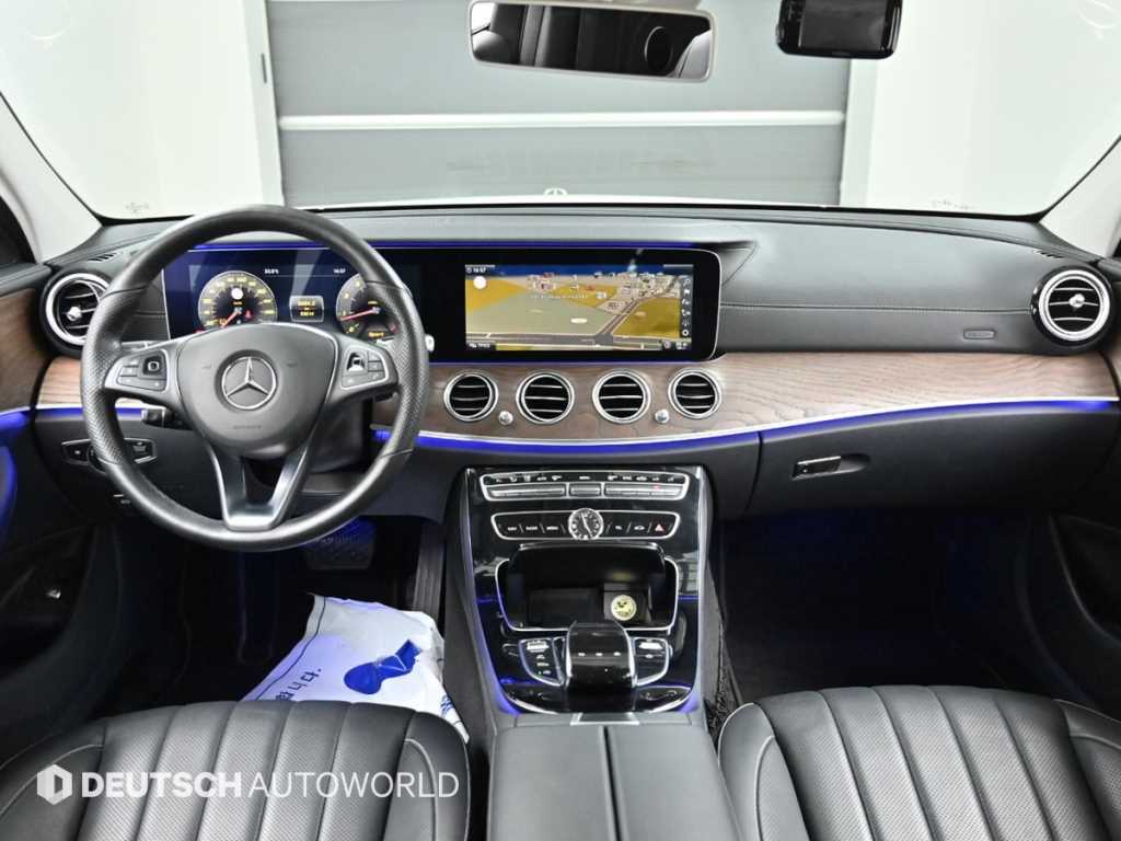Mercedes Benz E class - Vista 7