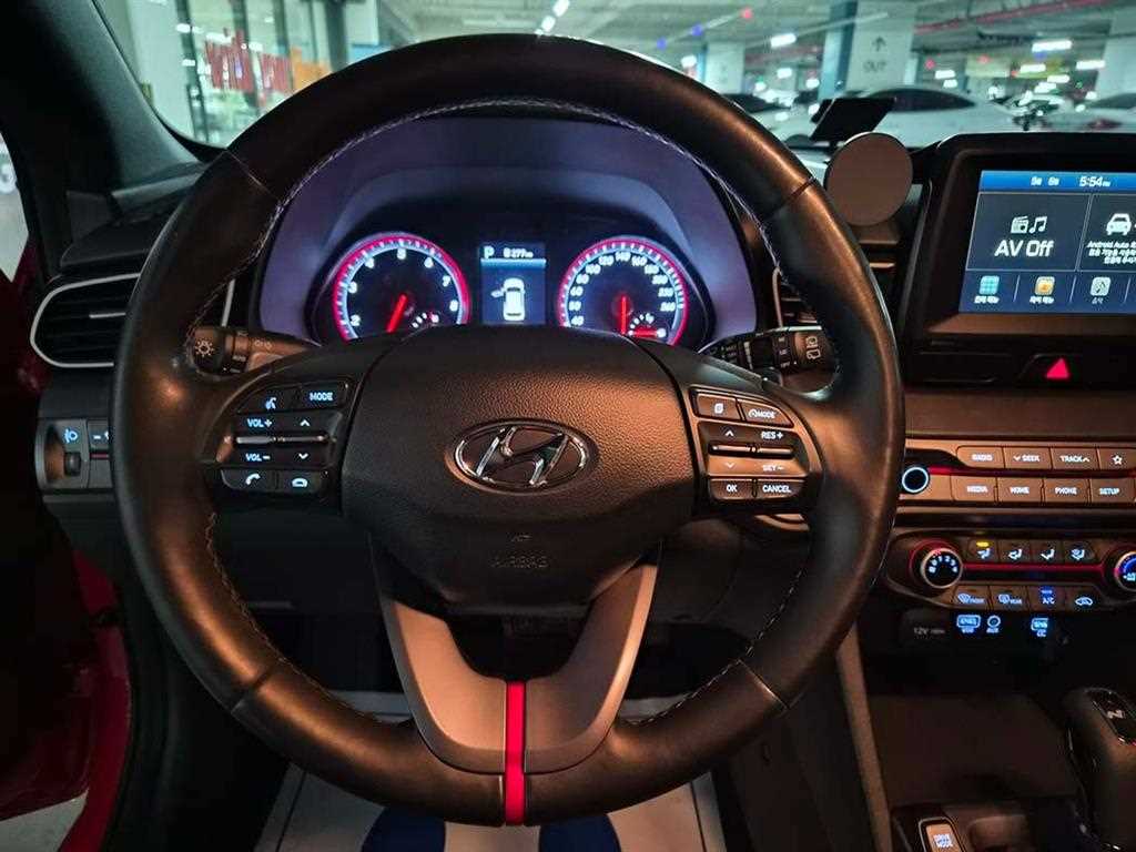 HYUNDAI Veloster - Vista 8