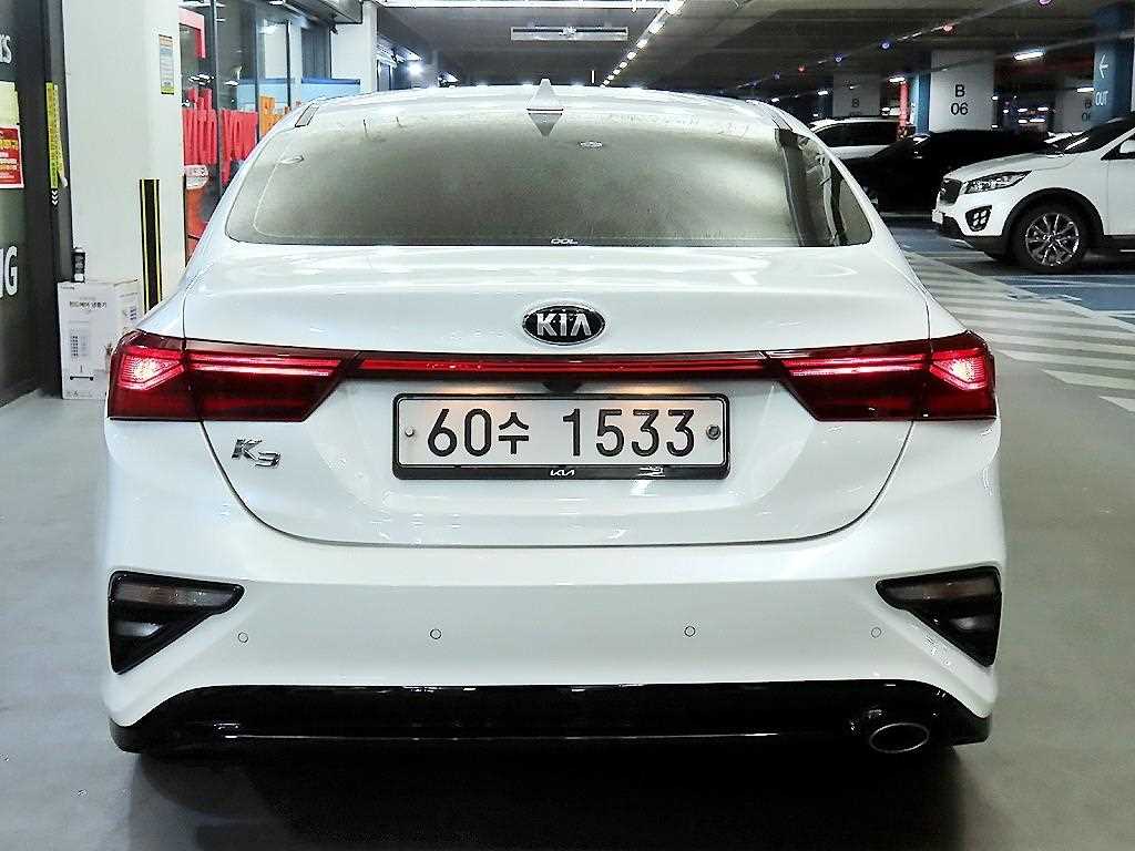 KIA K3 - Vista 5