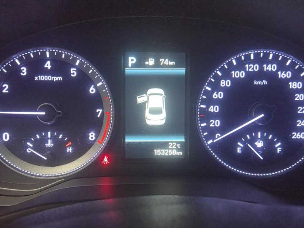 HYUNDAI Grandeur - Vista 10
