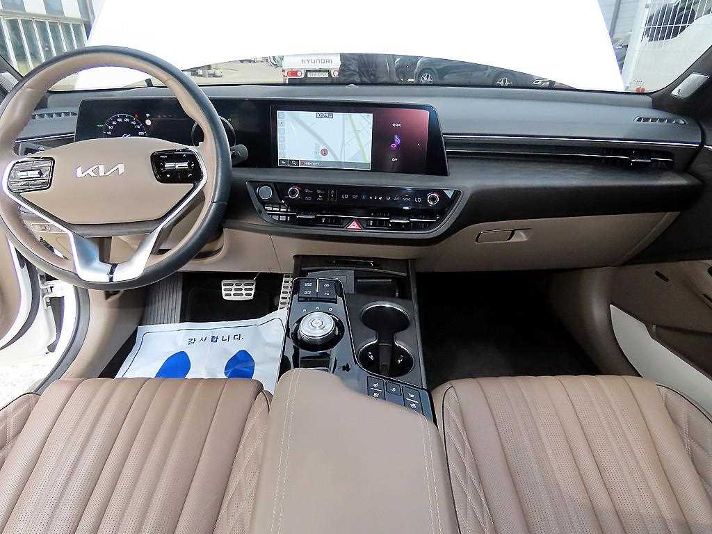 KIA K8 - Vista 7