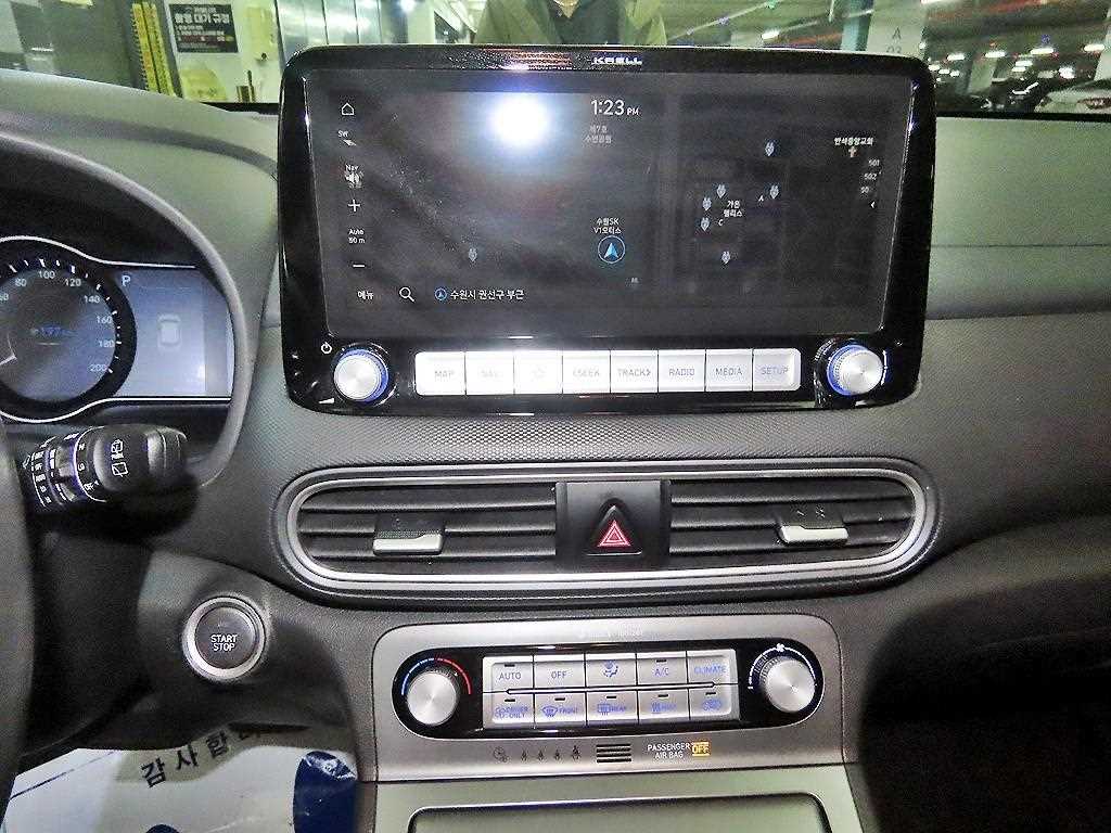 HYUNDAI Kona - Vista 11