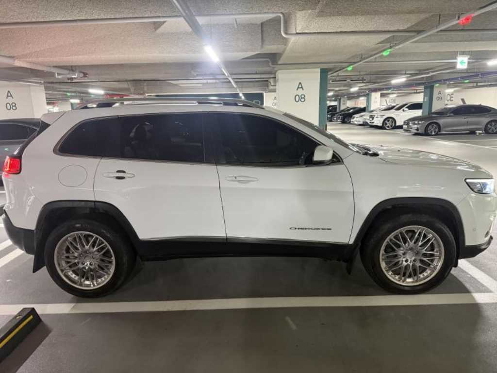 Jeep Cherokee - Vista 3