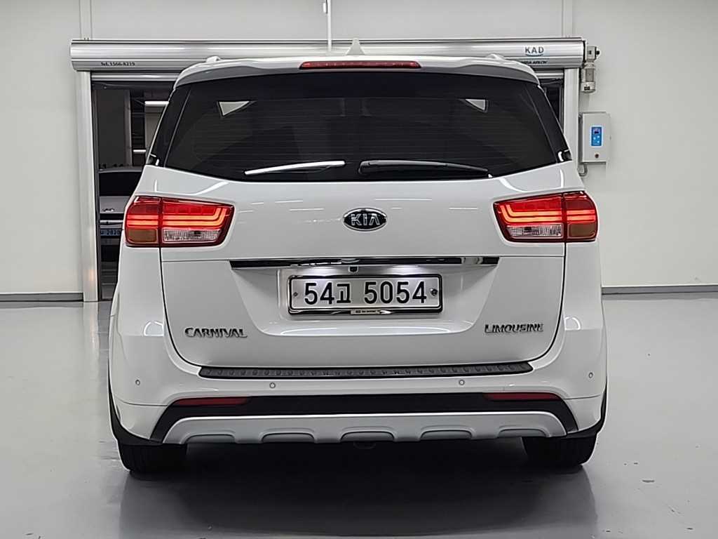 KIA Carnival - Vista 3