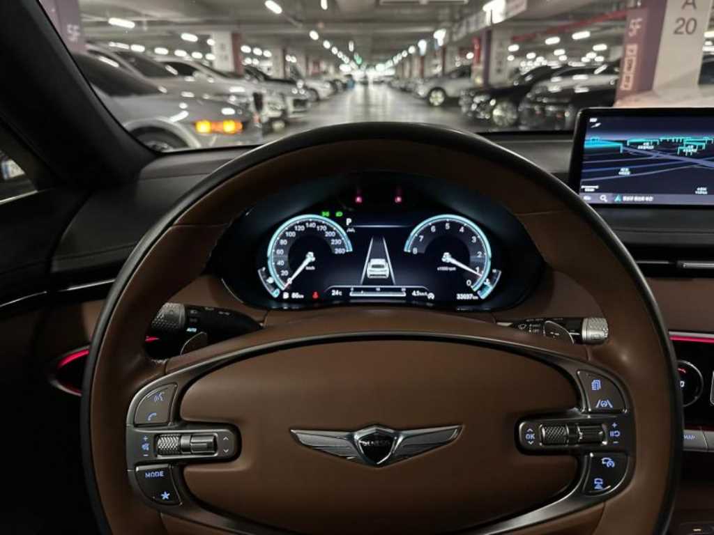 Genesis GV70 - Vista 9
