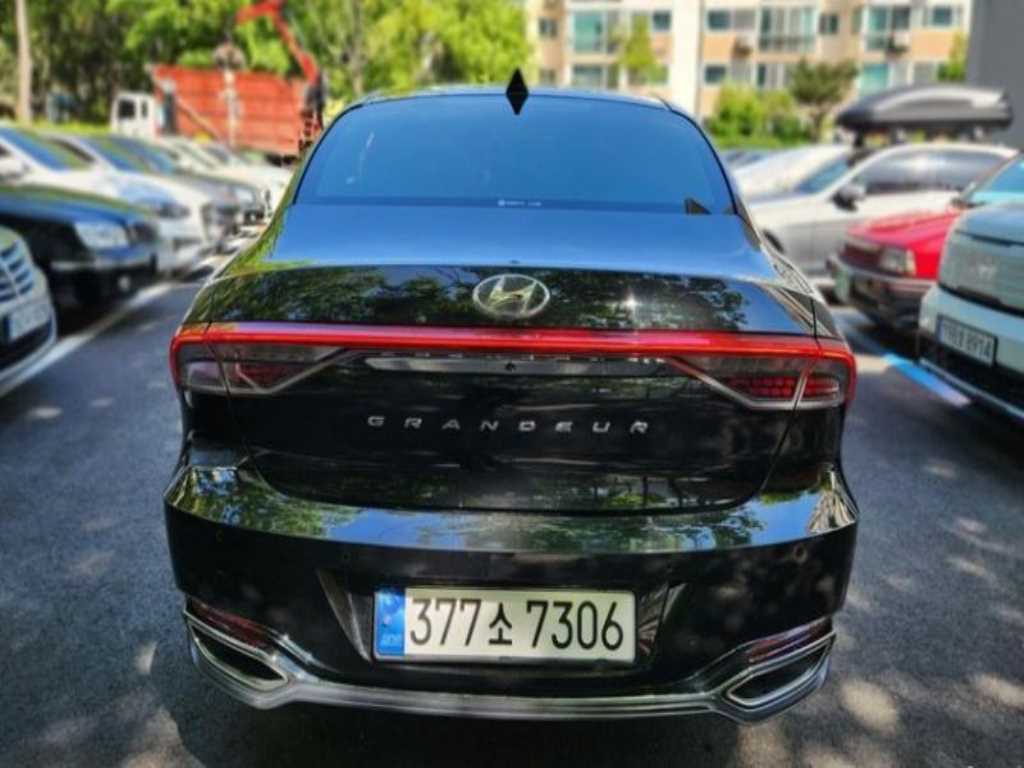 HYUNDAI Grandeur - Vista 3