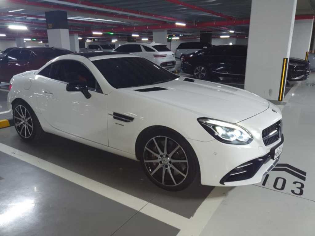 Mercedes Benz SLC Class - Vista 4
