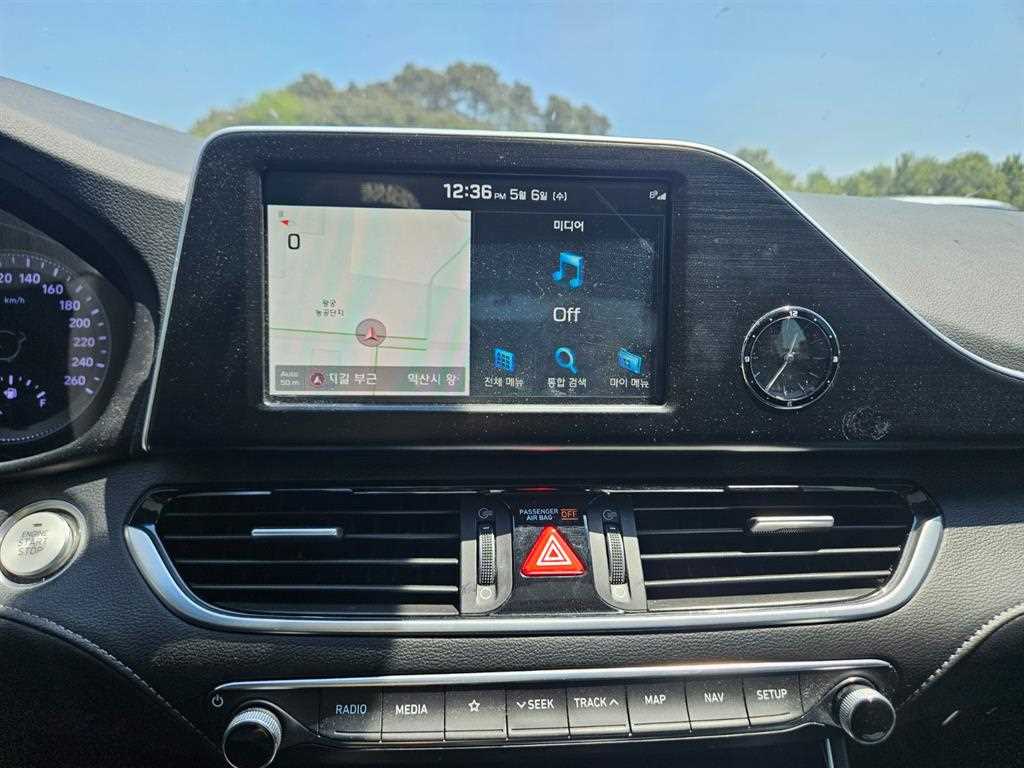 HYUNDAI Grandeur - Vista 11